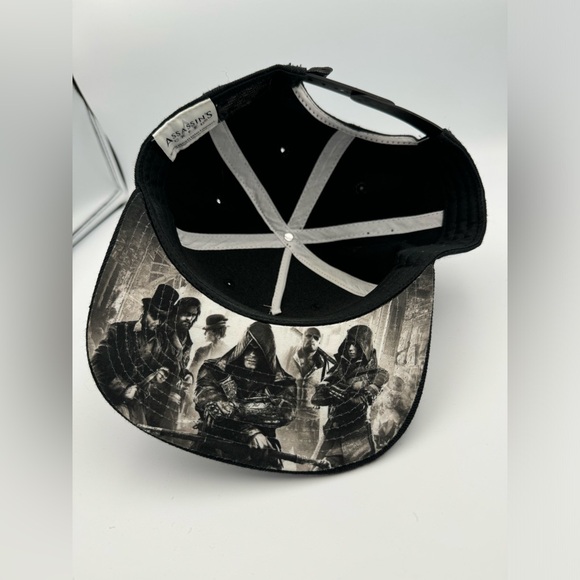 Assassin's Creed black and white snapback hat snapback - Picture 5 of 5